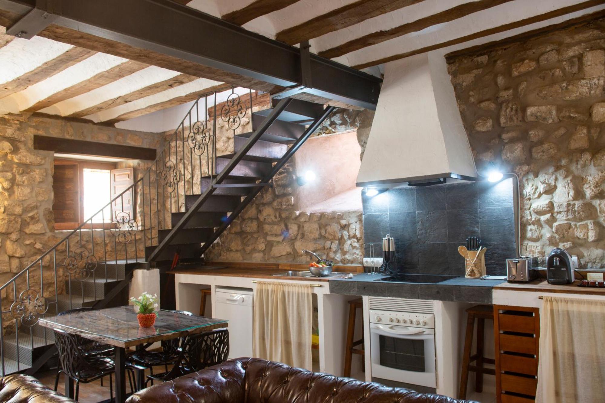 Hostal Bavieca Мединасели Экстерьер фото