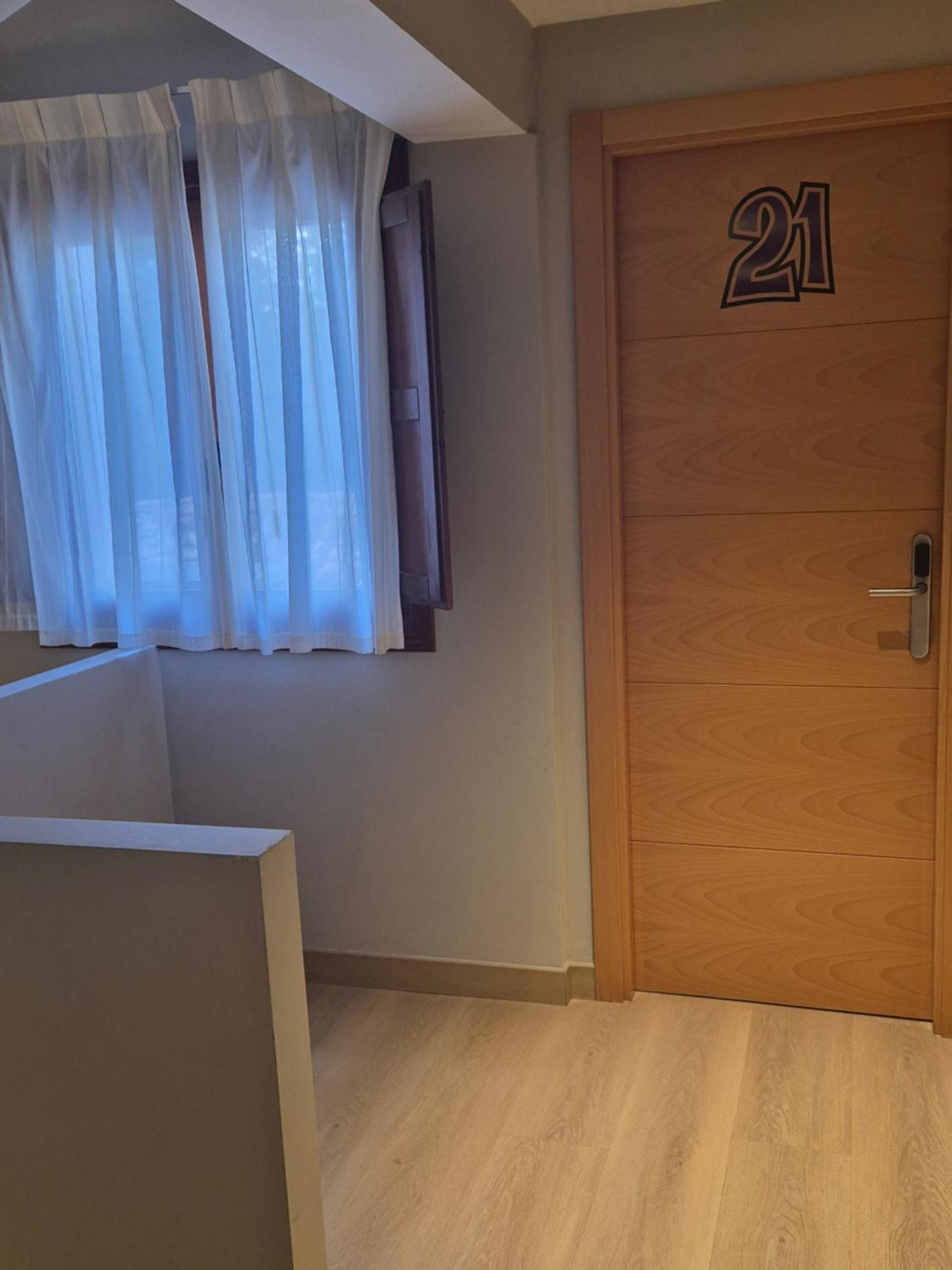 Hostal Bavieca Мединасели Экстерьер фото