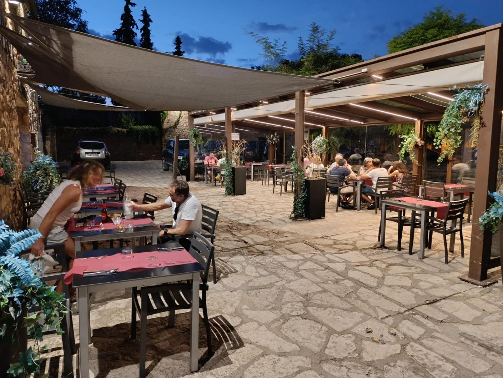 Hostal Bavieca Мединасели Экстерьер фото